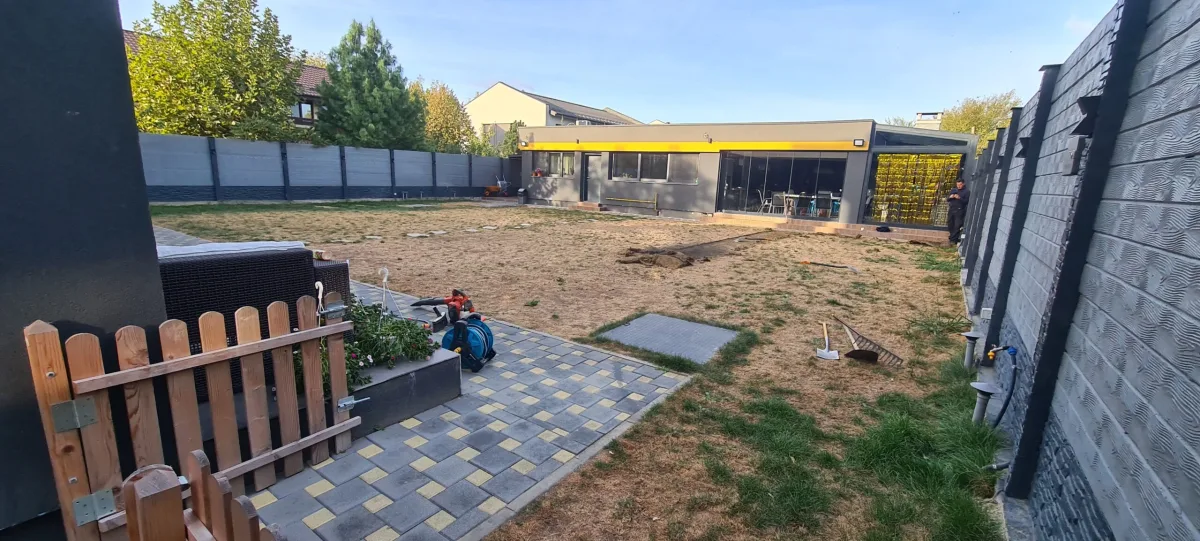 Gazon degradat - exemplu de lucrare fara pregătire corecta